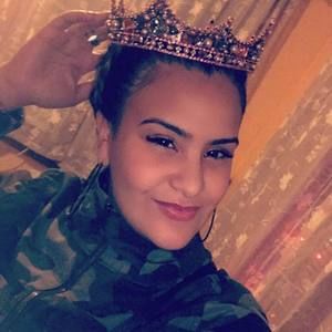 Meet your Posher, Naydine